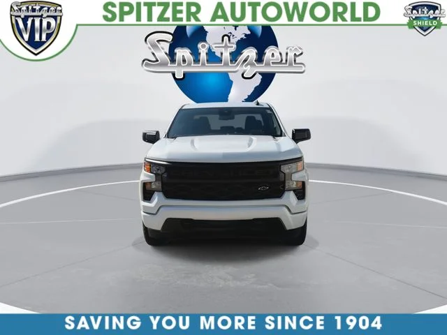 Used 2025 White Chevrolet Custom image 3