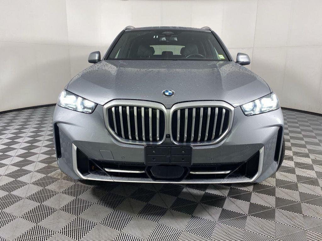 Used 2024 Gray Metallic BMW xDrive40i image 3