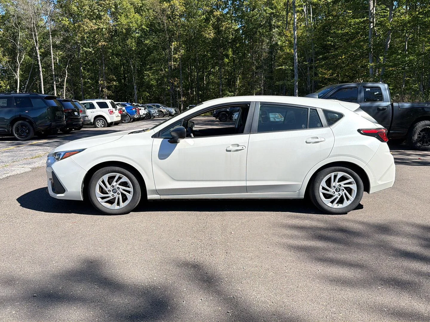 Used 2024 Crystal White Pearl Subaru  image 11