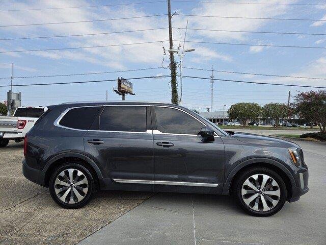 Used 2022 Gravity Grey Kia EX image 6