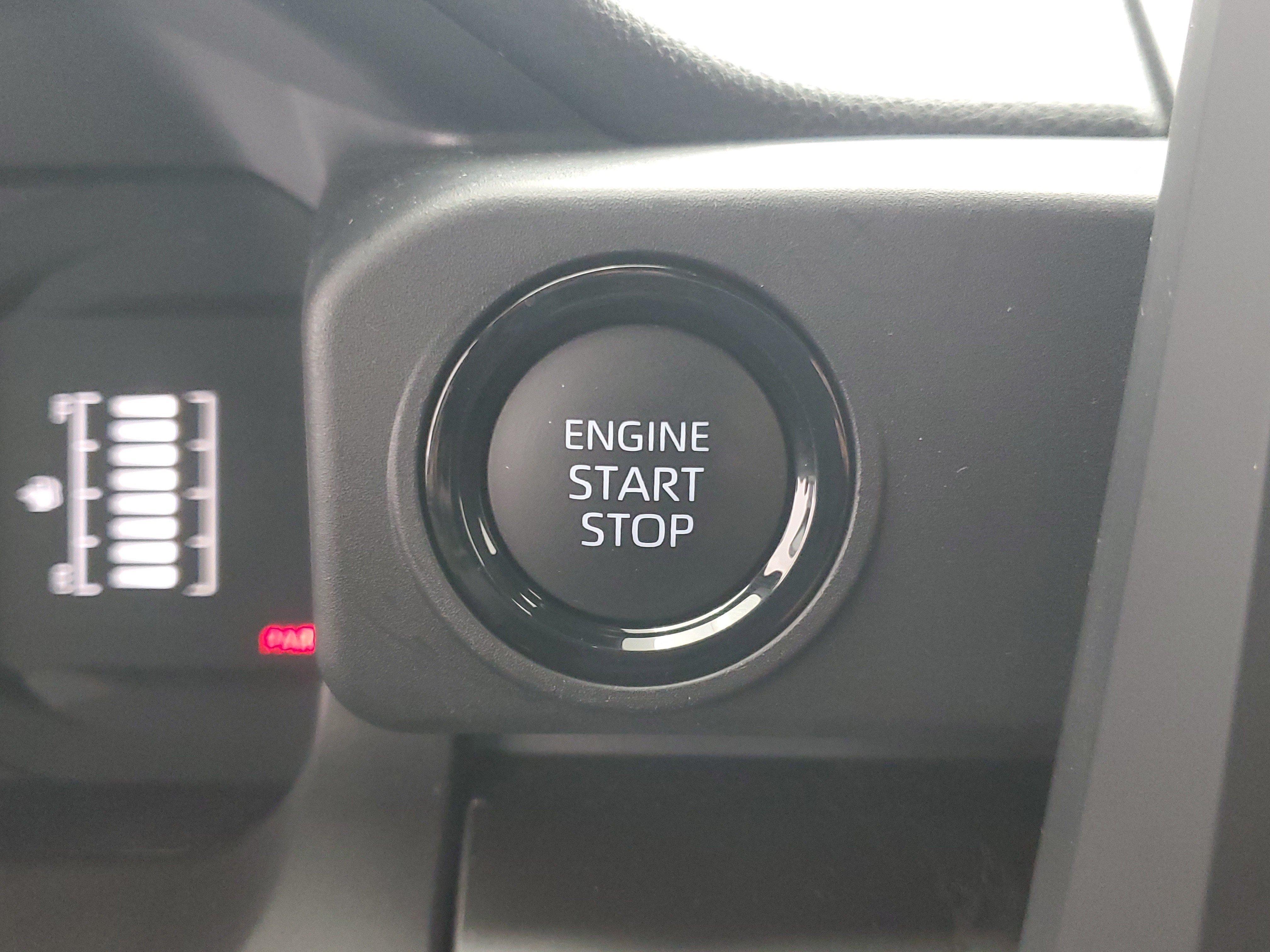Used 2025 Underground Toyota SR5 image 31