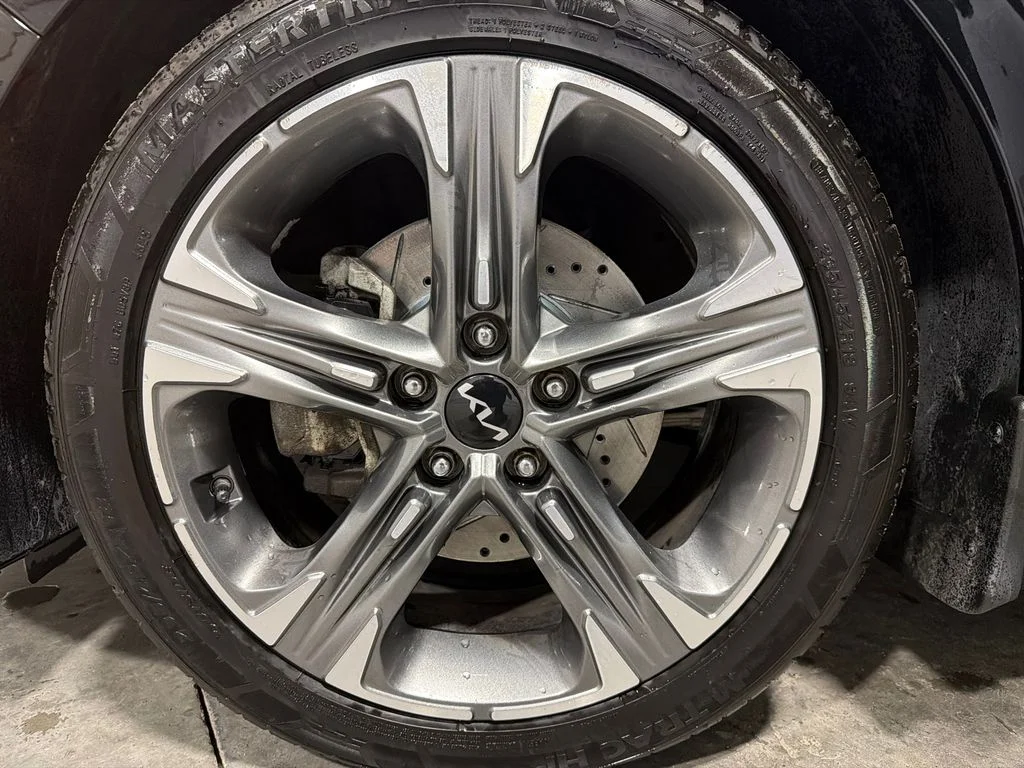 Used 2023 Ebony Black Kia EX image 44