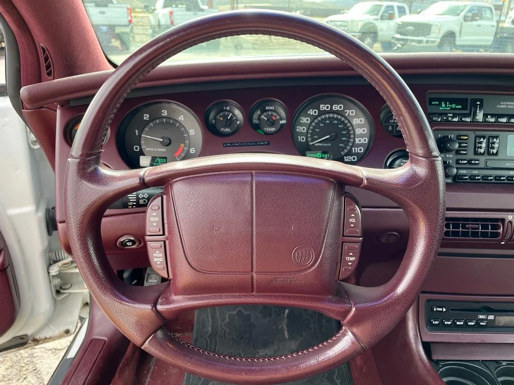 Used 1995 White Buick Base image 11