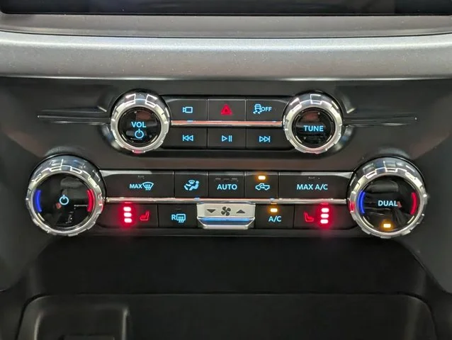 New 2026 Iconic Silver Metallic Ford XLT image 42