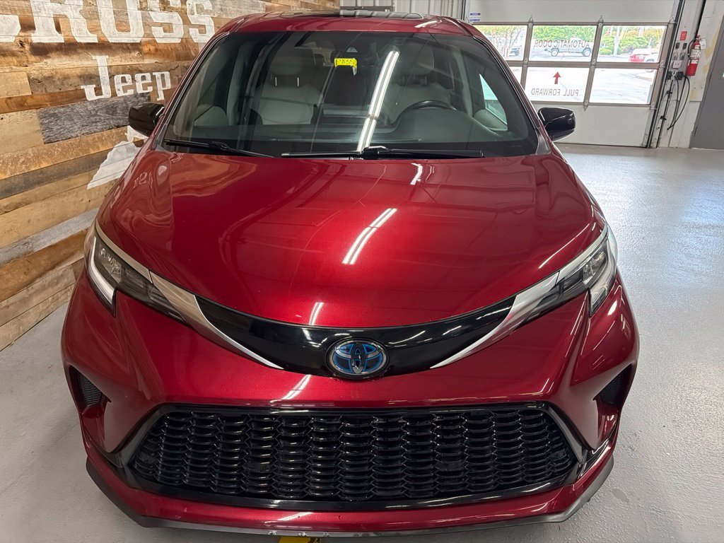 Used 2021 Pearl Toyota XSE image 6