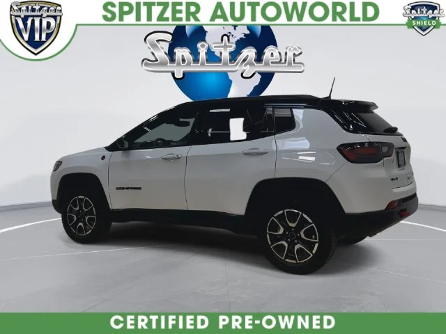 Used 2025 White Jeep Trailhawk image 13