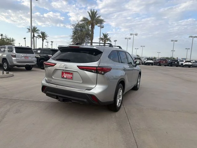 Used 2021 Silver Toyota LE image 5
