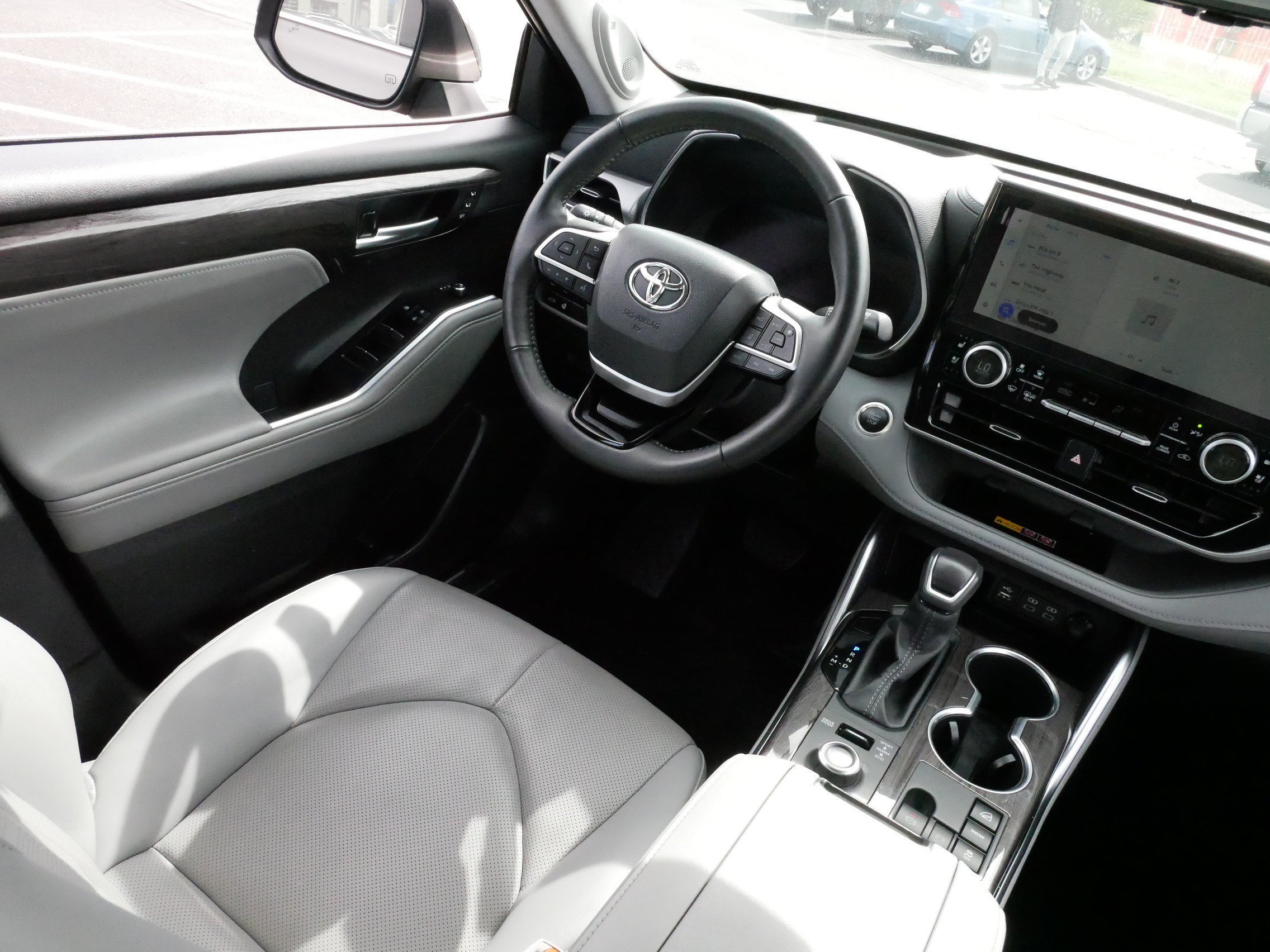 Certified Used 2025 Magnetic Gray Metallic Toyota Platinum image 9