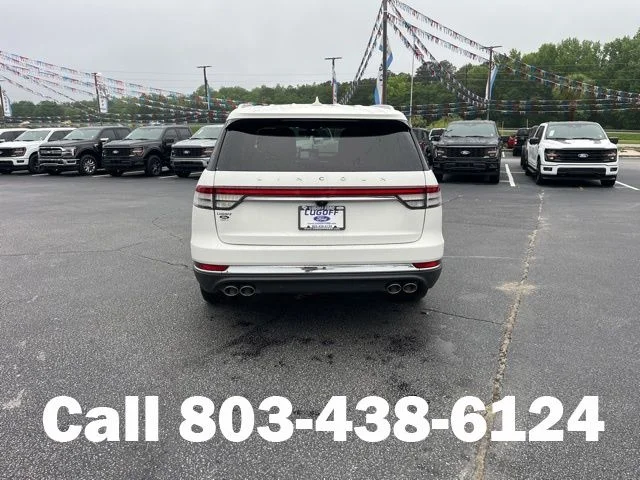 Used 2023 White Lincoln Standard image 32