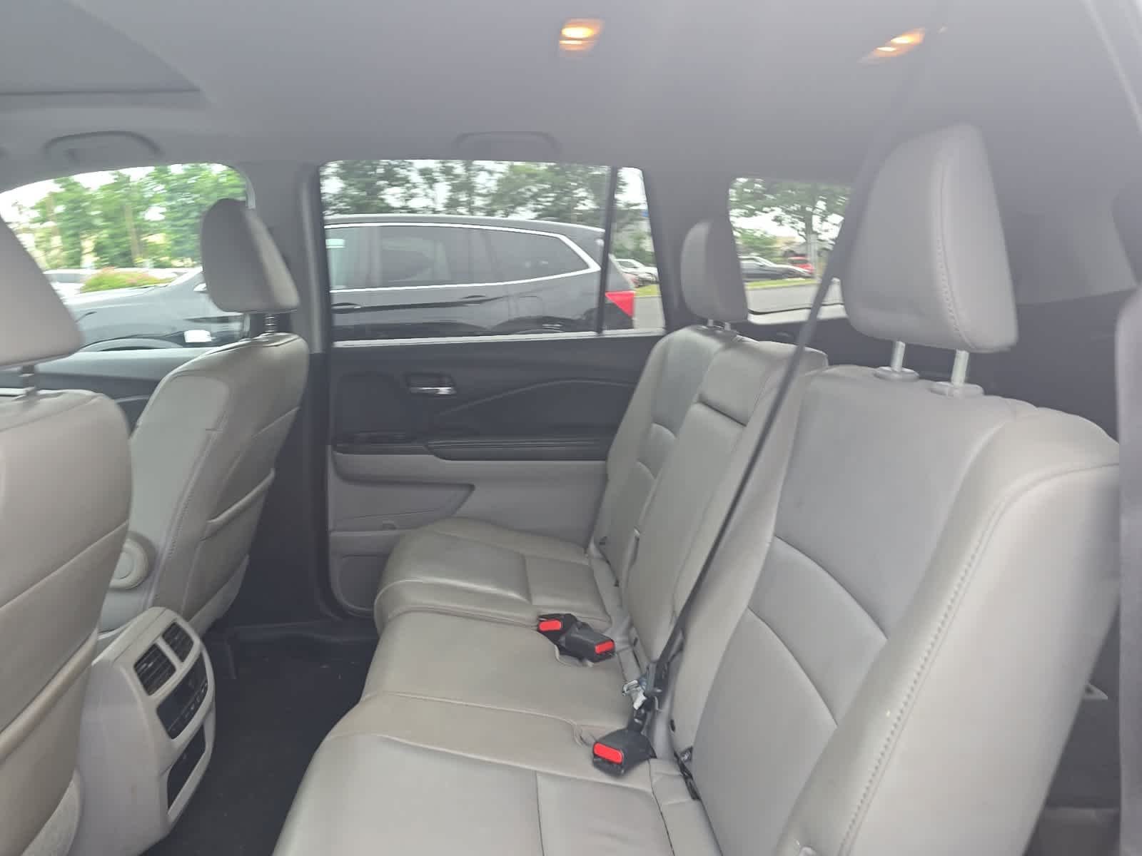 Used 2017 Blue Honda EX-L image 19