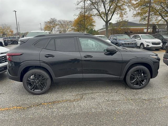 New 2026 Mosaic Black Metallic Chevrolet ACTIV image 6