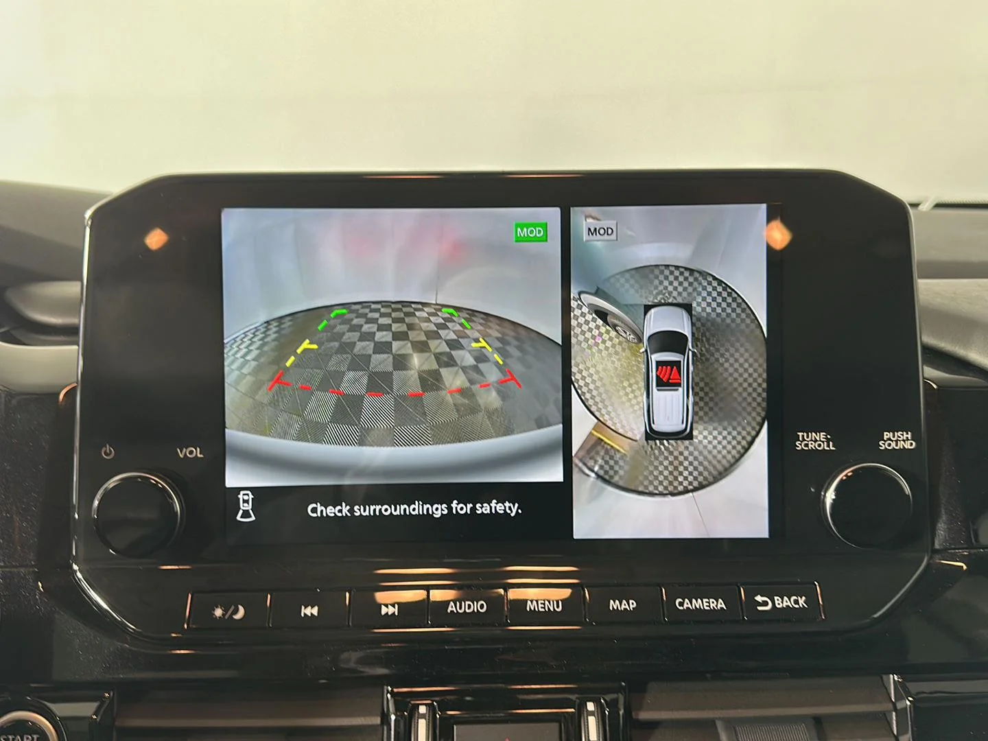 Used 2024 Obsidian Green Pearl Nissan SL image 16