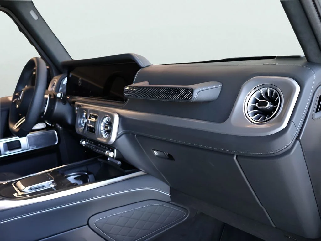 New 2026 MANUFAKTUR Night Black Magno Mercedes-Benz AMG® G 63 SUV image 11