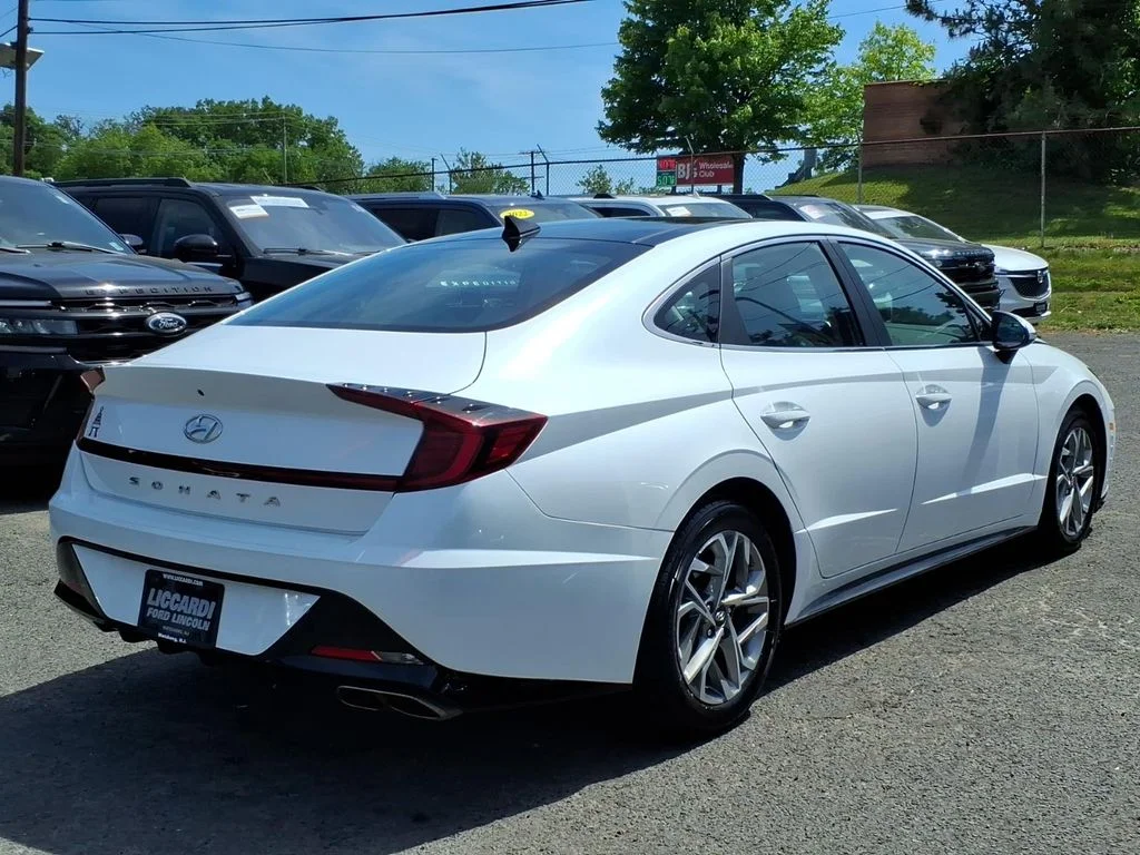 Used 2021 Gray Hyundai SEL image 6