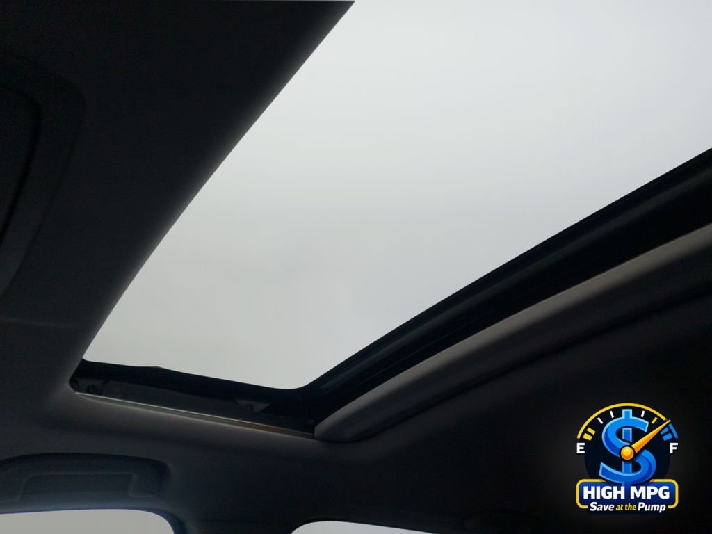 Used 2020 White Honda Touring image 31