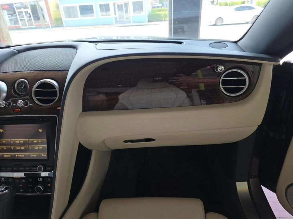 Used 2013 Blue Bentley V8 image 8
