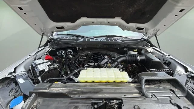 Used 2023 Gray Ford XLT image 33