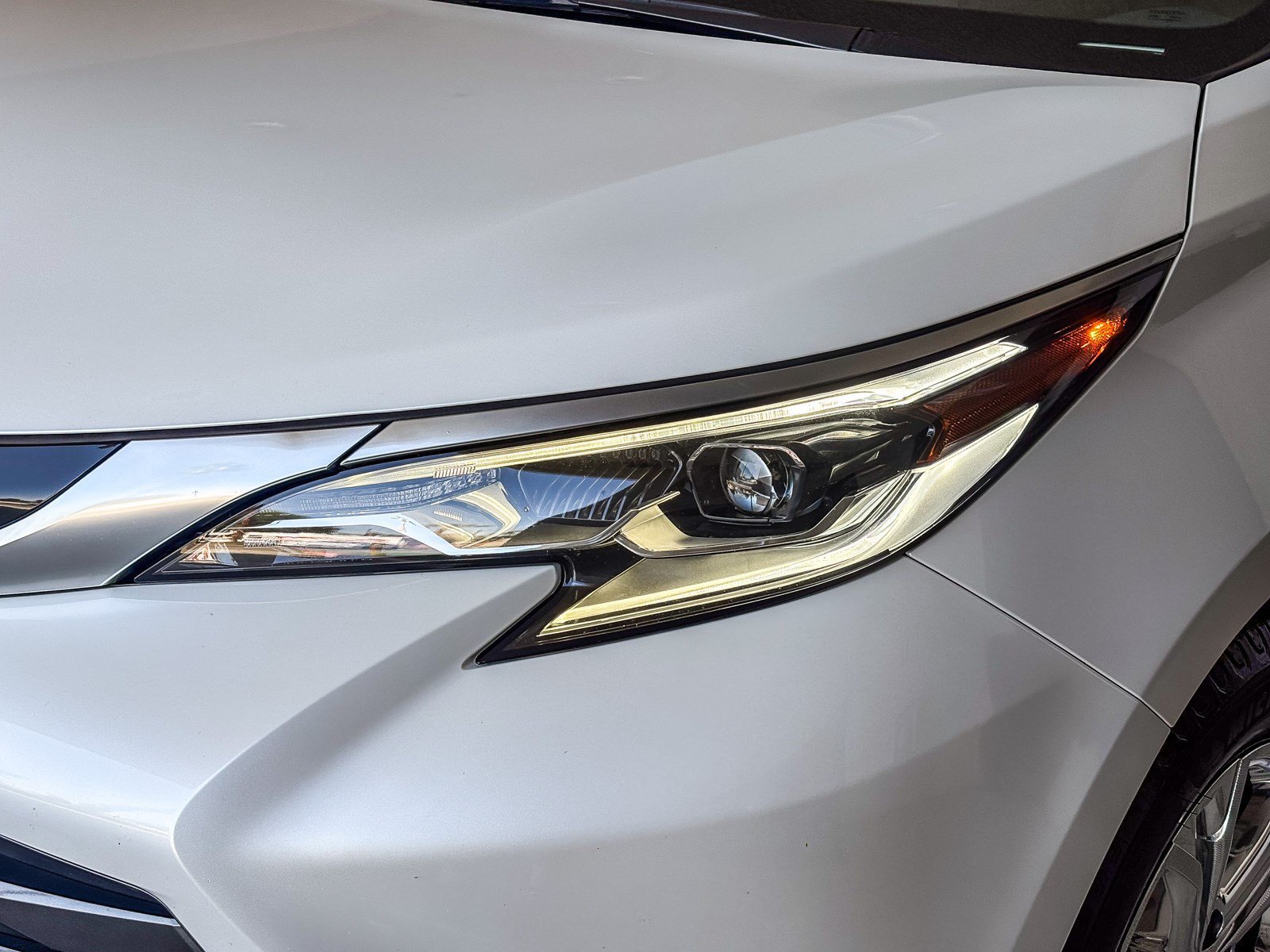 Certified Used 2024 Wind Chill Pearl Toyota Platinum image 8