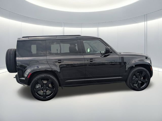New 2026 Santorini Black Land Rover X-Dynamic SE image 6