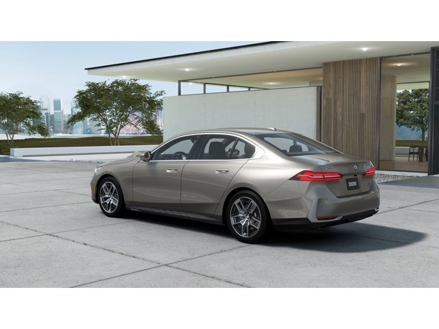 New 2027 Oxide Grey Metallic BMW 530i image 2