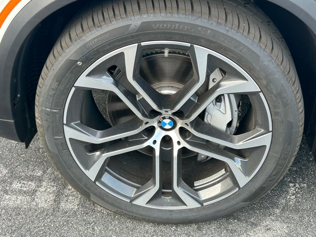 2026 BMW X5 50e - Photo 9