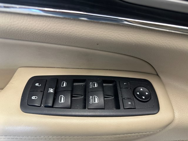 Used 2020 White Jeep Limited image 25