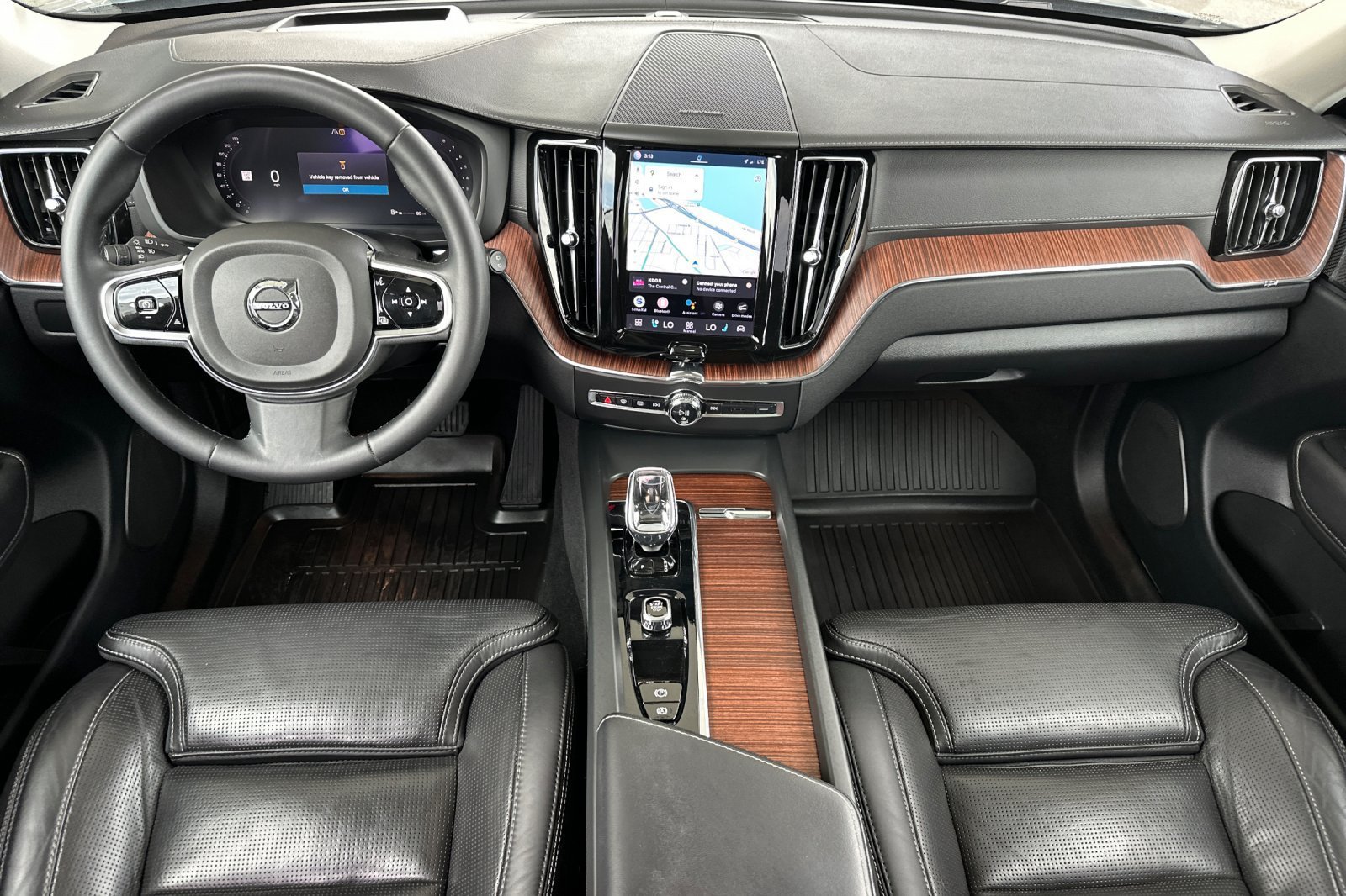 Used 2023 Gray Volvo B6 Ultimate Dark Theme image 16