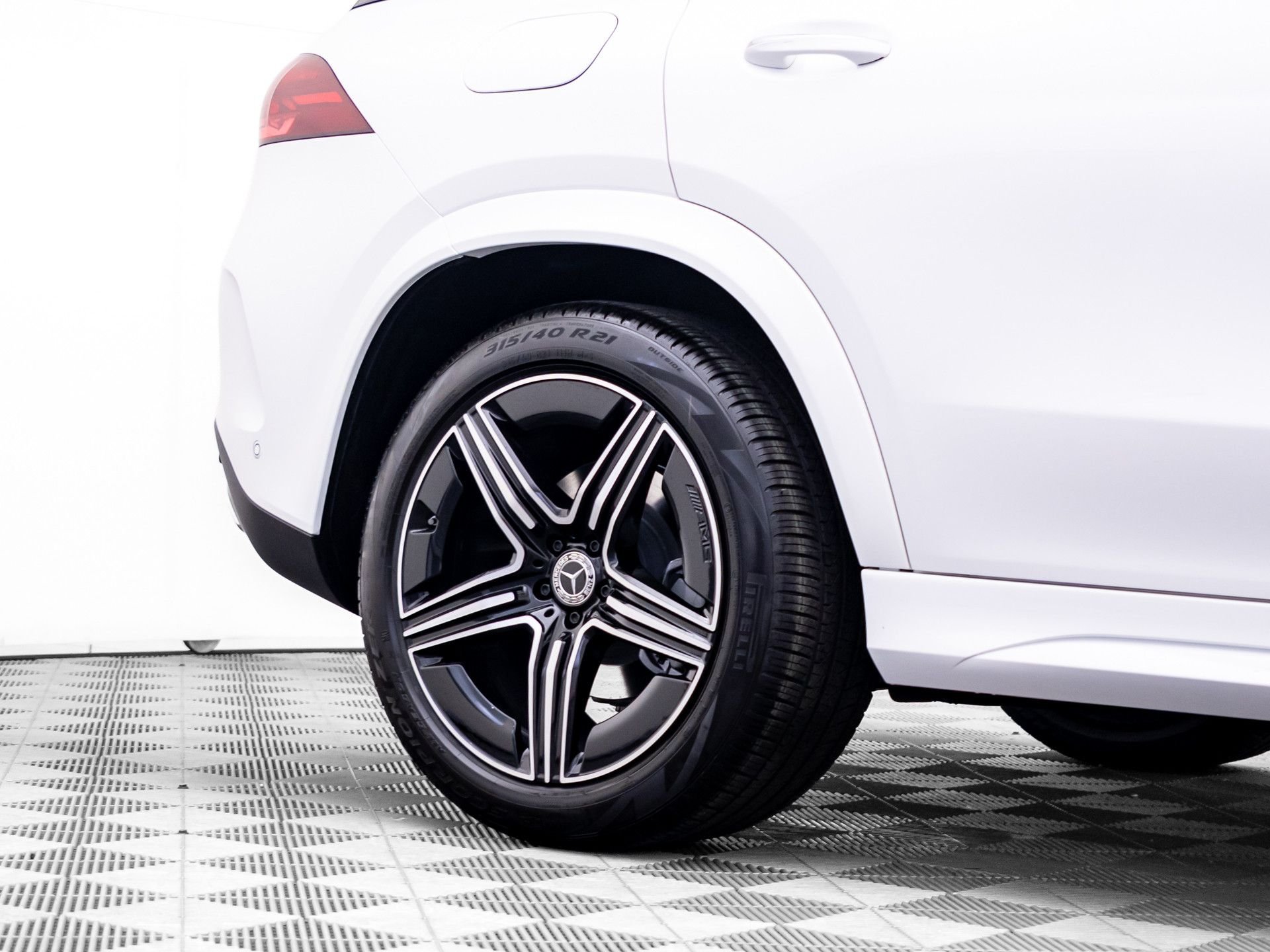 New 2026 Polar White Mercedes-Benz GLE 350 image 36