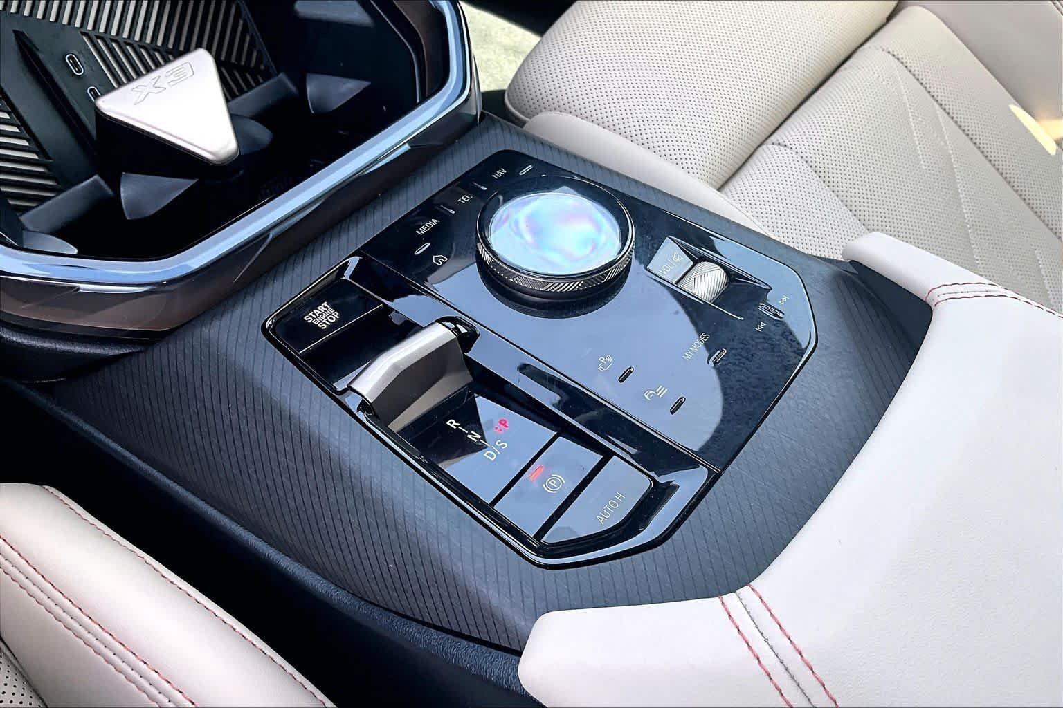 Used 2025 Alpine White BMW 30 xDrive image 15