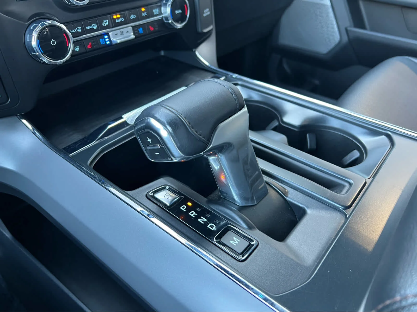 Used 2024 Avalanche Ford LARIAT image 39