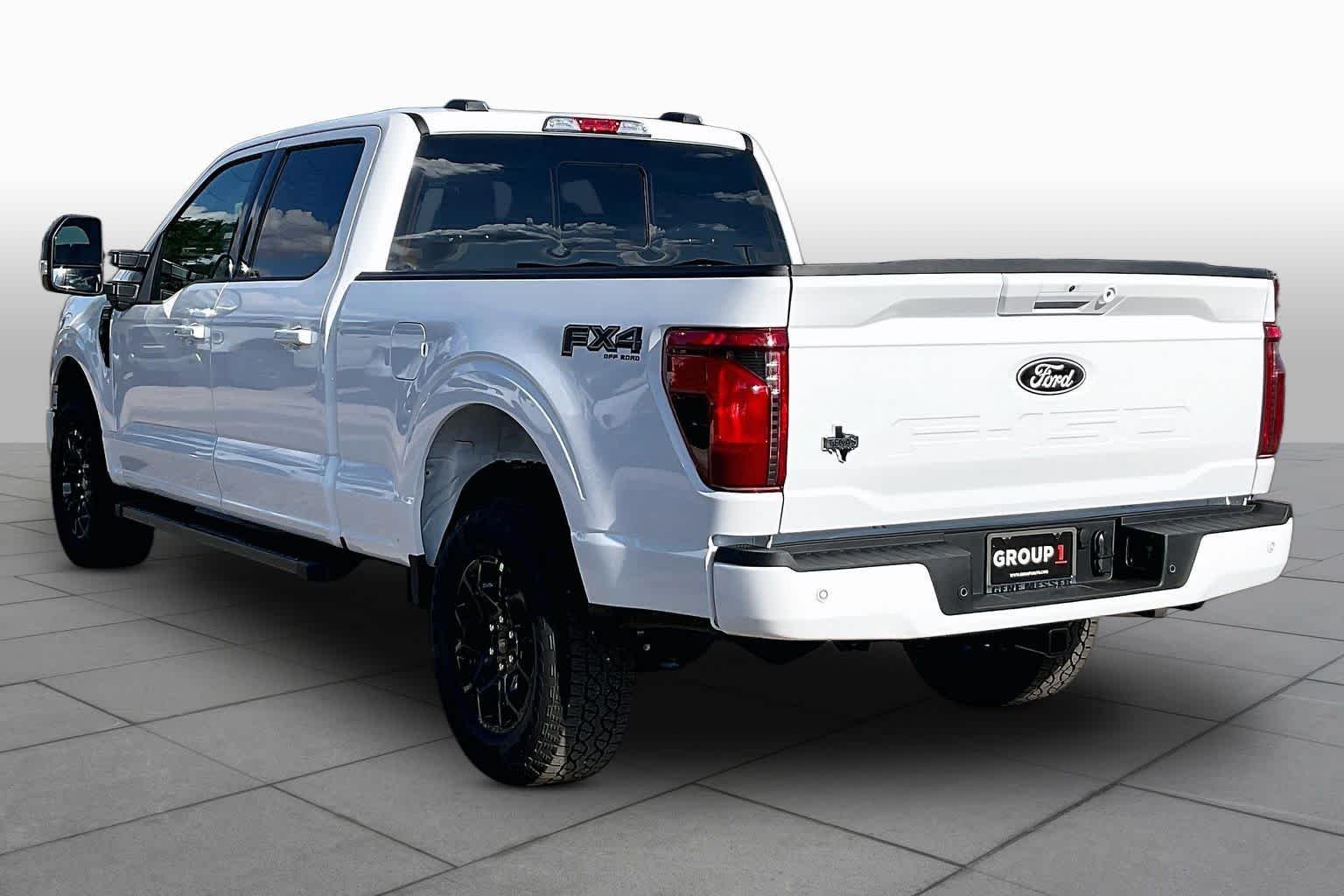 New 2026 Oxford White Ford XLT image 12