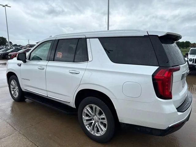 Used 2023 White Frost Tricoat GMC SLT image 4