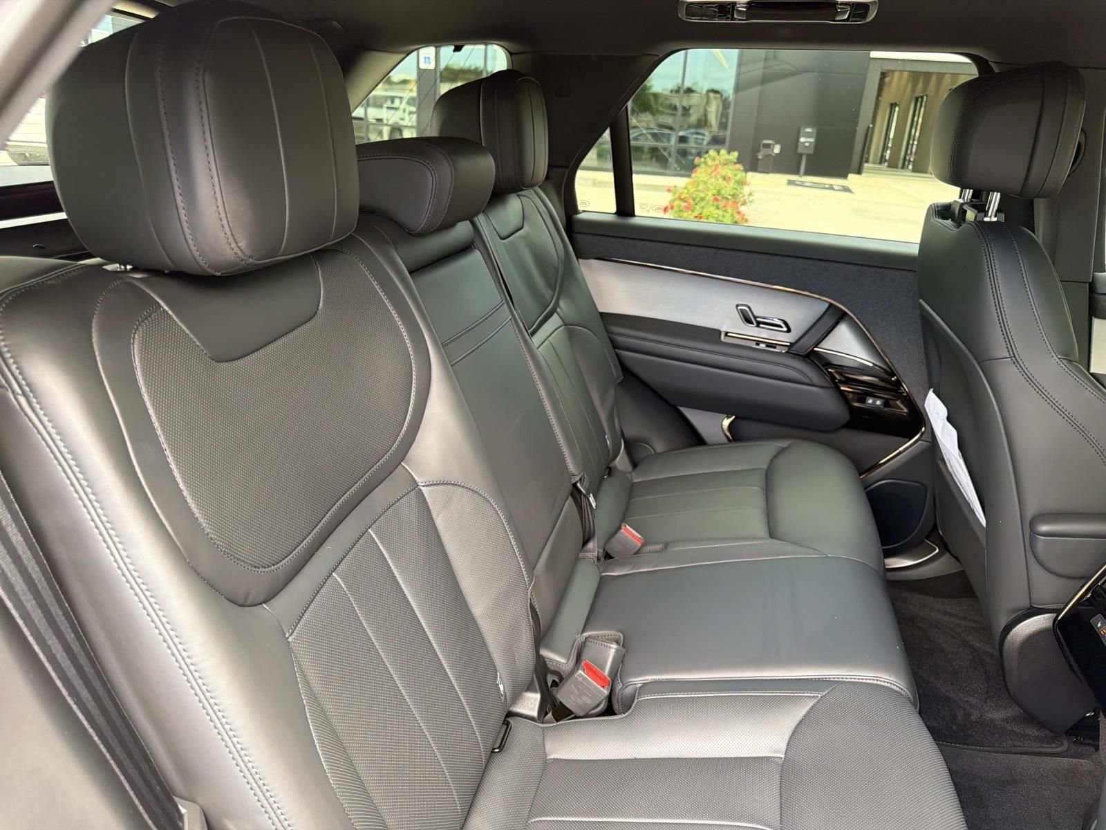 Certified Used 2025 Black Land Rover SE image 9
