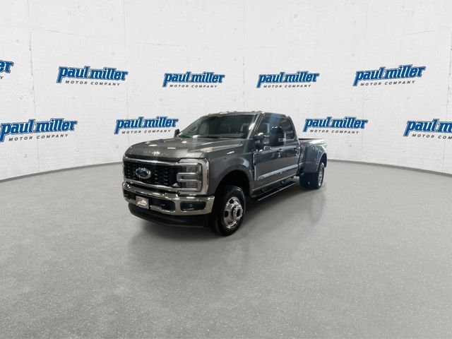 New 2026 Gray Ford Lariat image 4