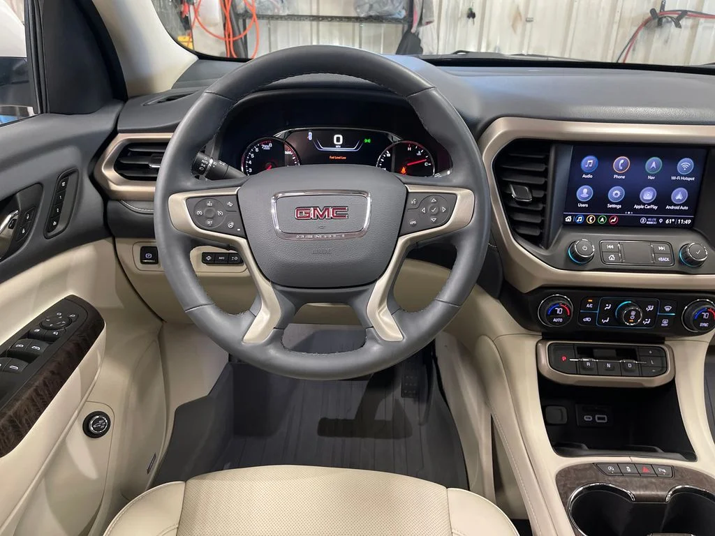 Used 2023 White GMC Denali image 19