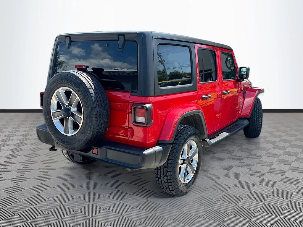 Used 2023 Red Jeep Sahara image 6
