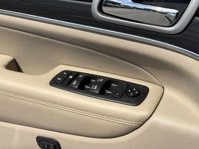 Used 2021 White Jeep Limited image 20