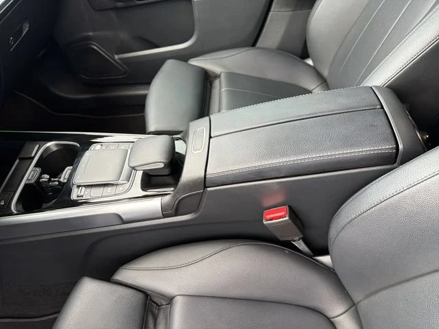 Used 2022 Gray Mercedes-Benz 4MATIC® image 17