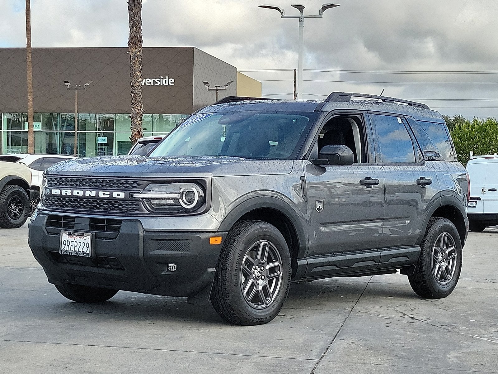 Used 2025 Gray Metallic Ford Big Bend image 1