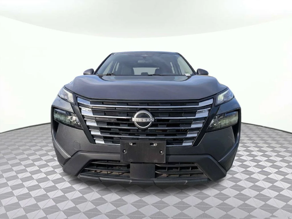 Certified Used 2025 Gun Metallic Nissan SV image 8