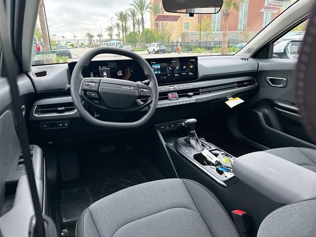 New 2026 Snow White Pearl Kia LXS image 21