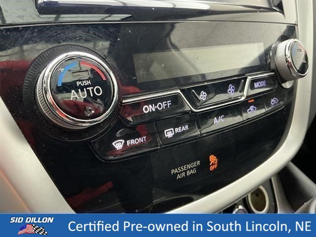 Used 2017 Gun Metallic Nissan Platinum image 12