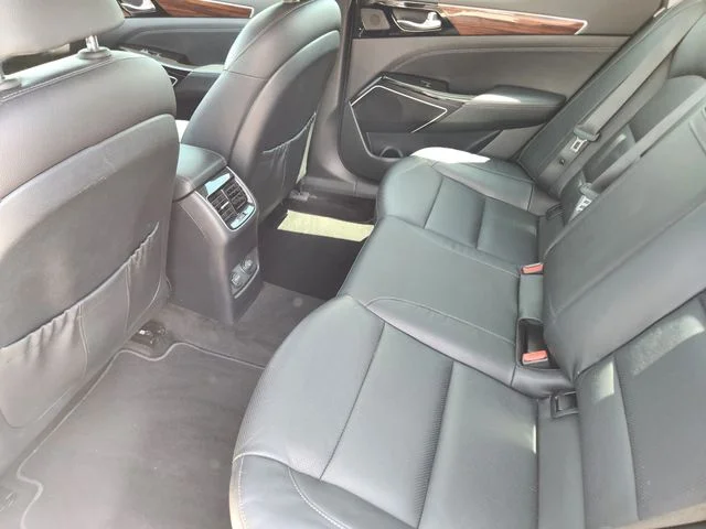 Used 2018 Snow White Pearl Kia Premium image 33