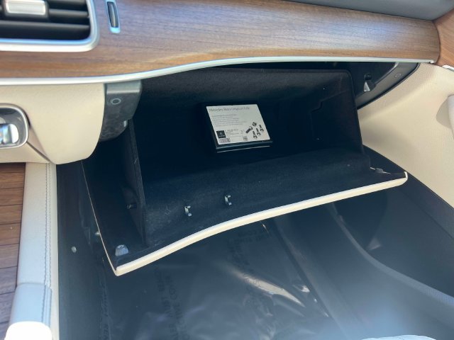 Certified Used 2023 White Mercedes-Benz GLE 450 image 37