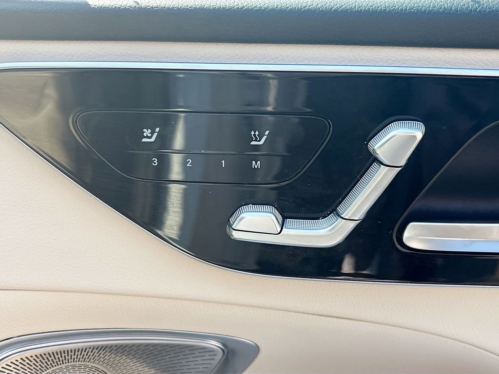 Used 2022 White Mercedes-Benz C 300 image 22