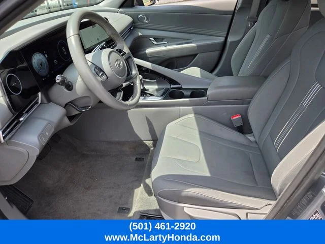 Used 2025 Gray Hyundai SEL Convenience image 11