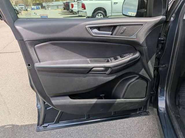 Used 2024 Blue Ford SE image 11