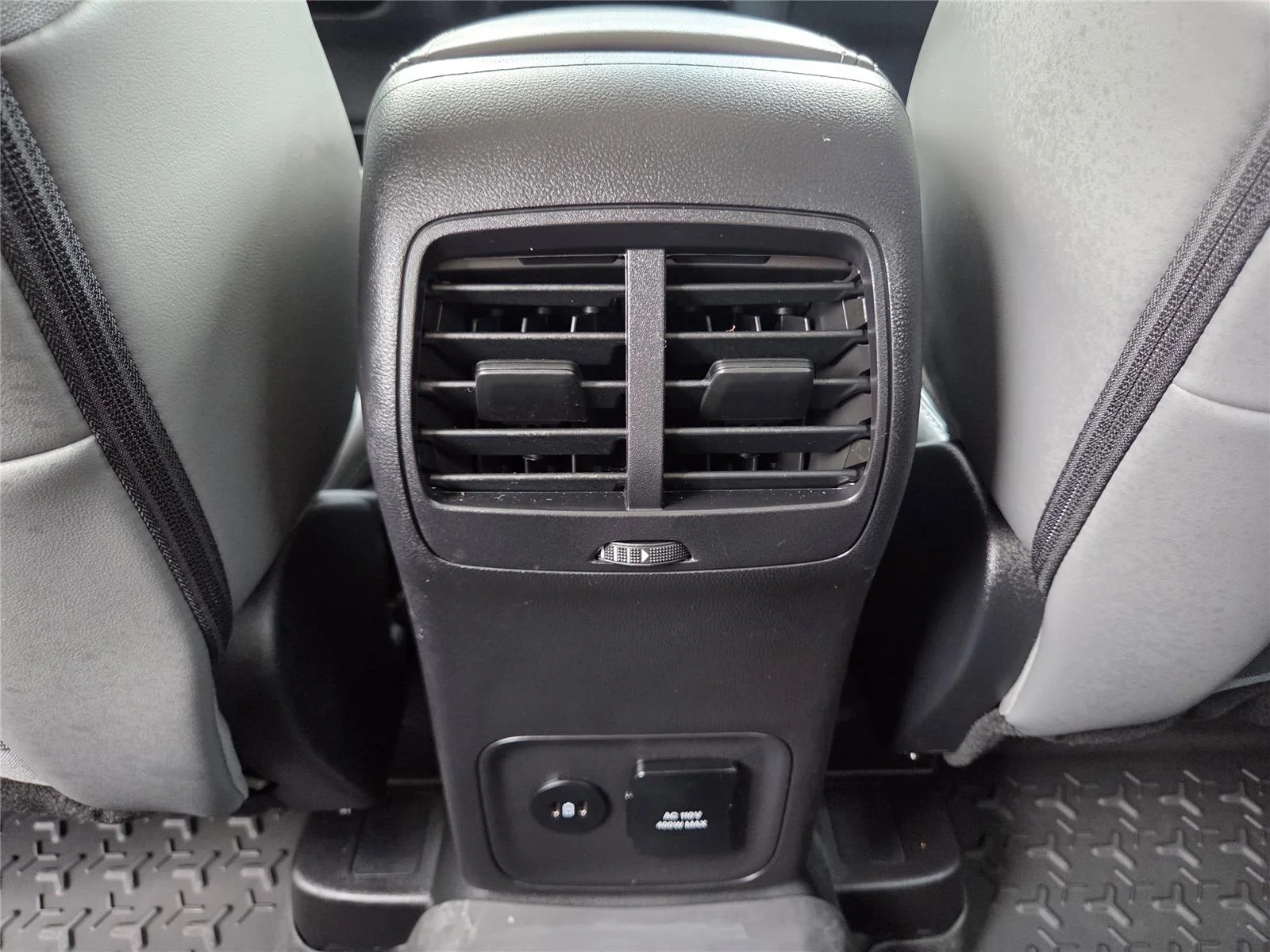 Used 2025 Desert Sand Ford Badlands image 23