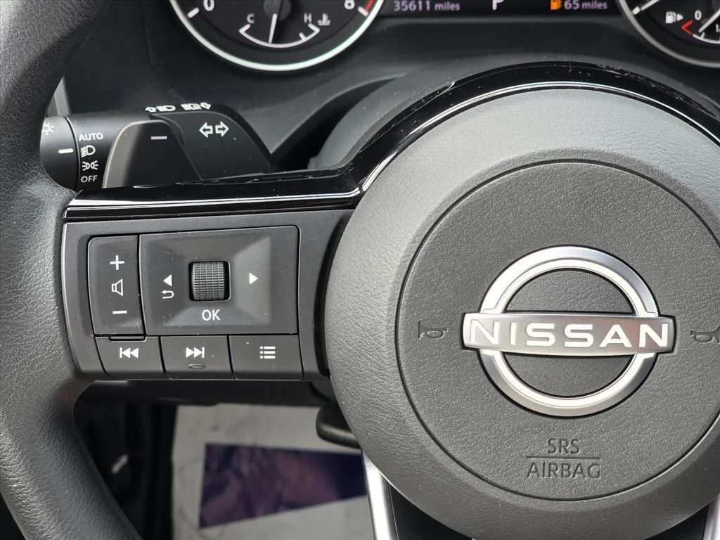 Used 2022 Black Nissan SV image 15