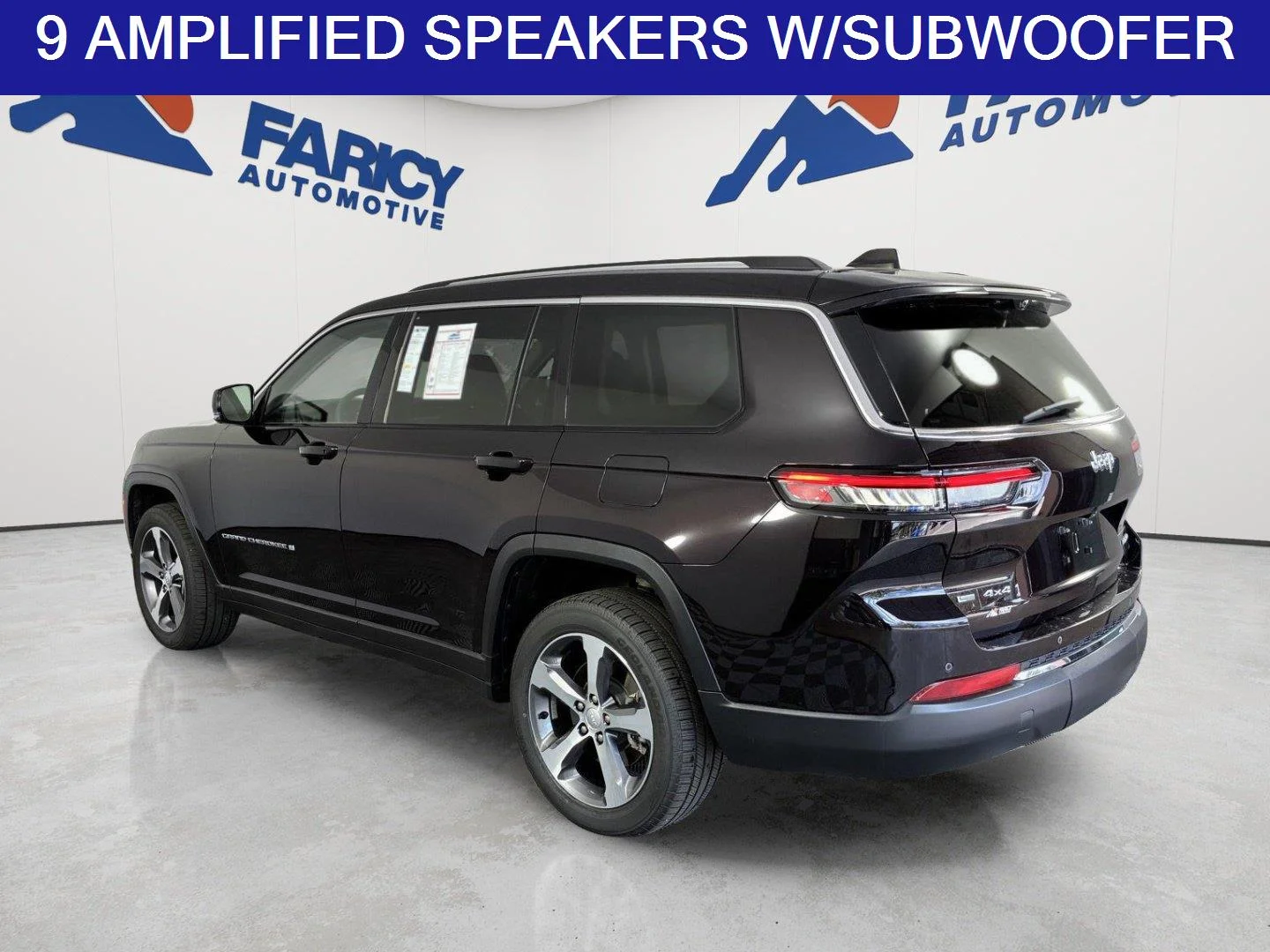 Used 2023 Ember Pearlcoat Jeep Limited image 7